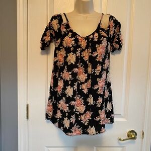 BUY 2 ITEMS GET 1 FREE - Sirens Cold Shoulder Short Sleeve Blouse Sz L